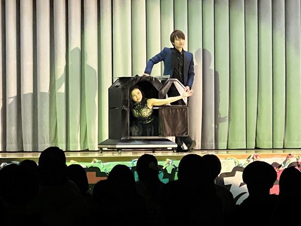 箱からの出現イリュージョン