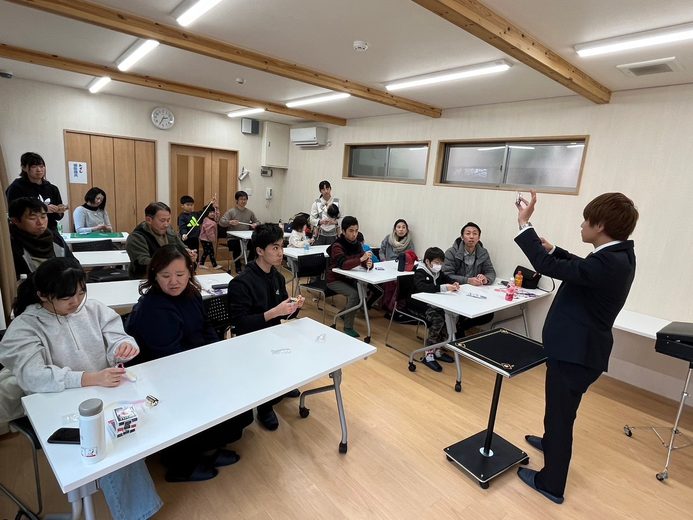 参加者のみなさまとマジック教室